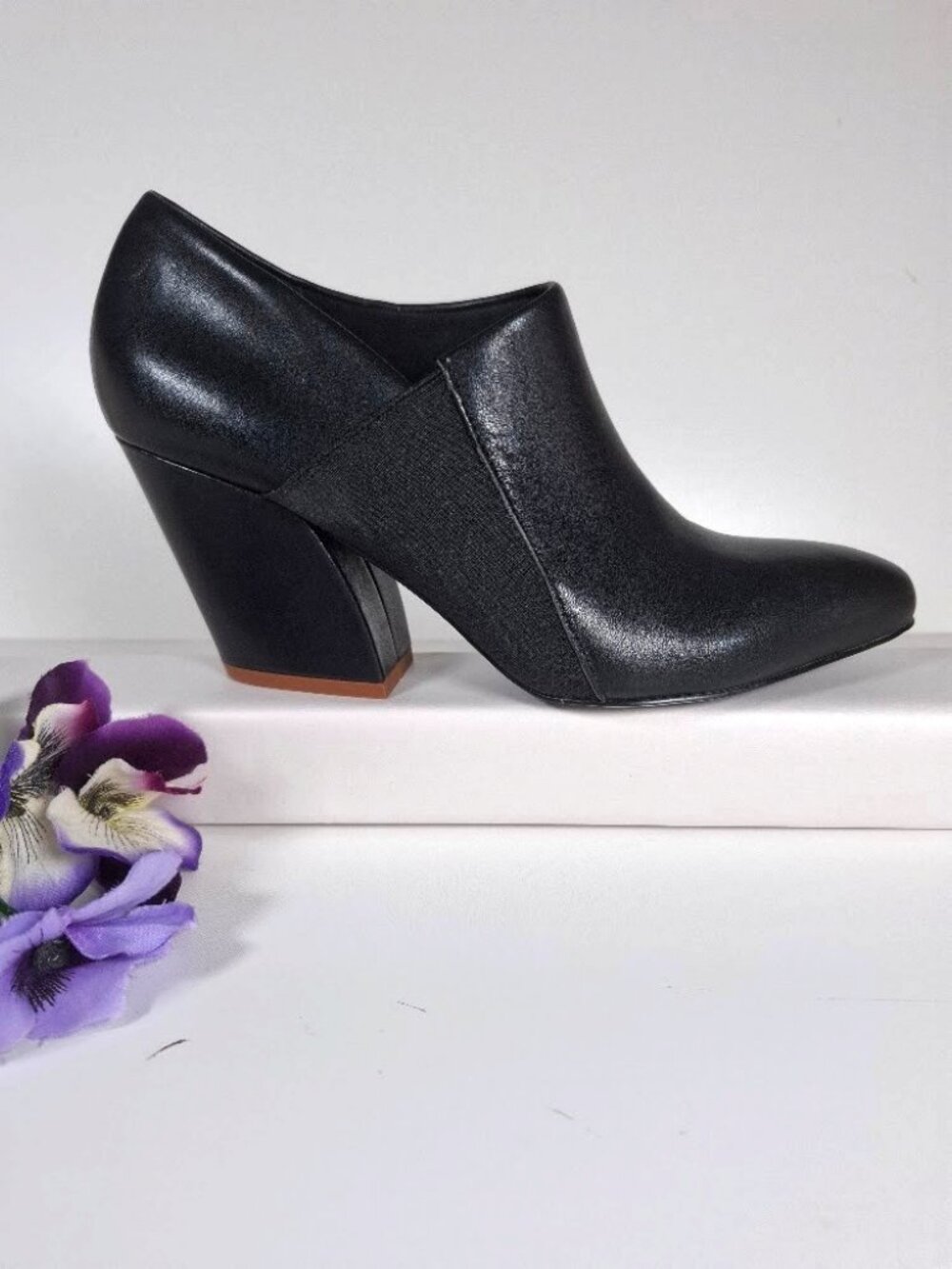 Kelsi Dagger Brooklyn Black Leather Boots 8 Chunky Heel Almond Toe Shoe Booties